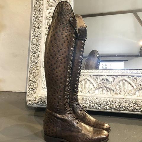 BIA / Brown ostrich with brown croc accents
